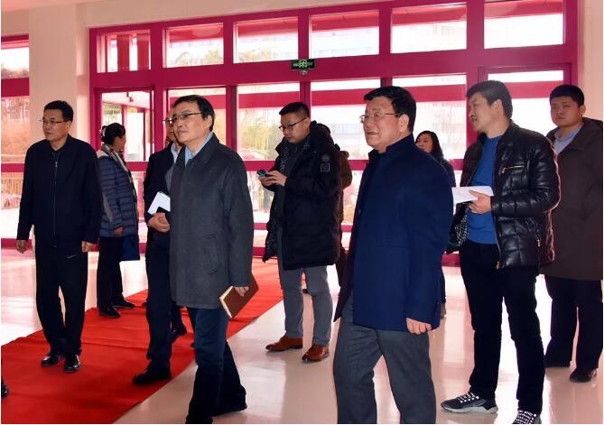 新華社陜西分社社長孫波一行來國際醫(yī)學(xué)調(diào)研