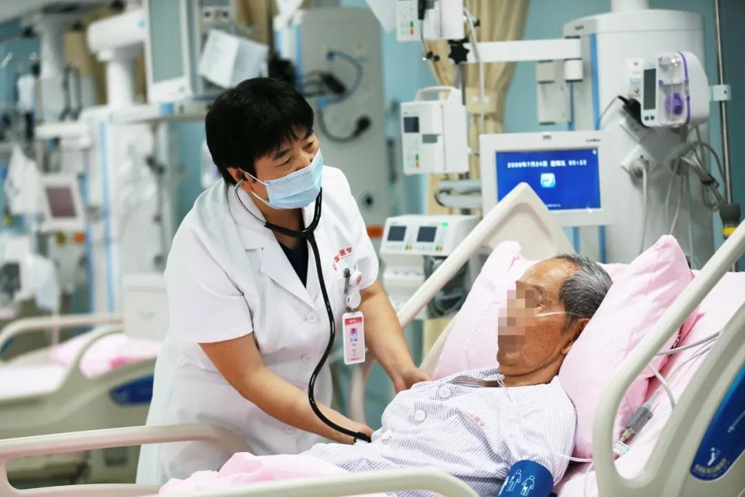 三秦網(wǎng)報道—直擊與死神賽跑的西安國際醫(yī)學(xué)中心醫(yī)院重癥醫(yī)學(xué)科