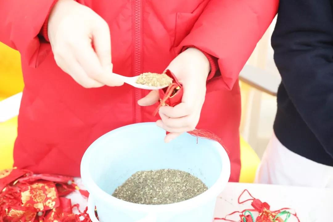 點贊！愛心捐款助力疫情防控