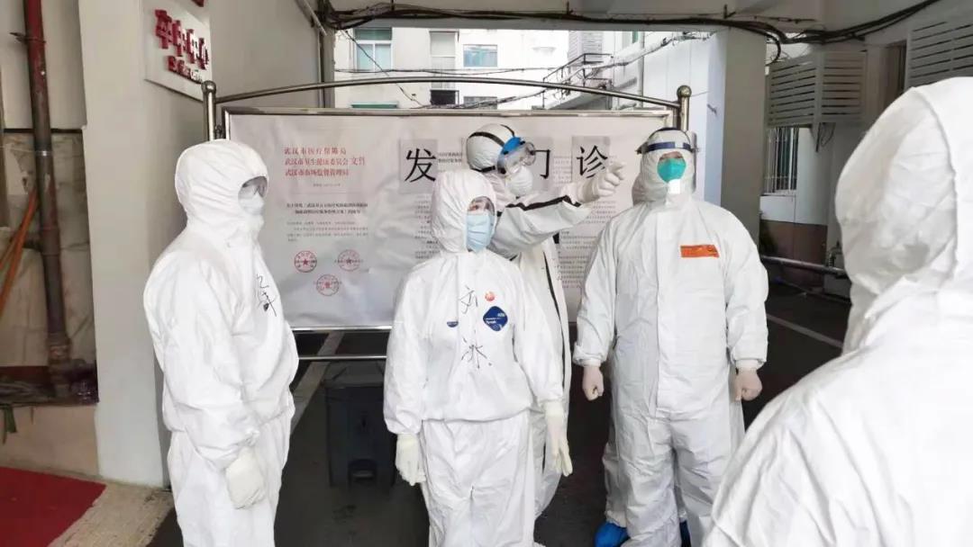 戰(zhàn)斗依然繼續(xù)，不容絲毫懈怠——記西安國(guó)際醫(yī)學(xué)中心醫(yī)院感控部主任劉冰