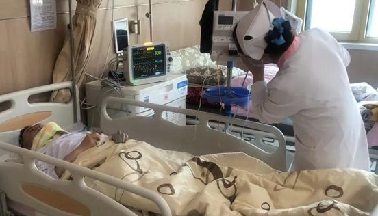 陽光報(bào)—西安國際醫(yī)學(xué)中心完成一例高難度腫瘤切除頸椎重建術(shù)