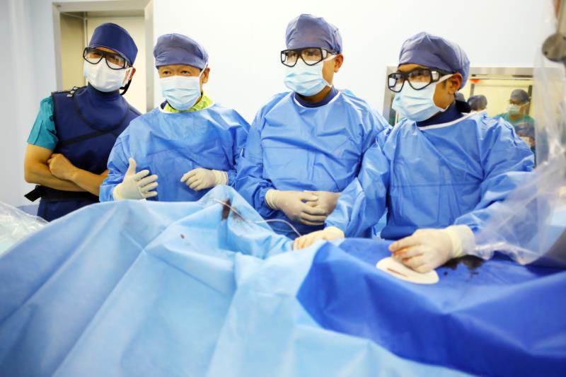 三秦網(wǎng)—?jiǎng)e緊張啊，有我們?cè)谀惴判陌桑?>
				             </a>
                <div   id=