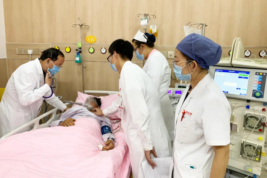 72小時(shí)緊急救治！64歲危重出血熱患者闖過(guò)生死關(guān)