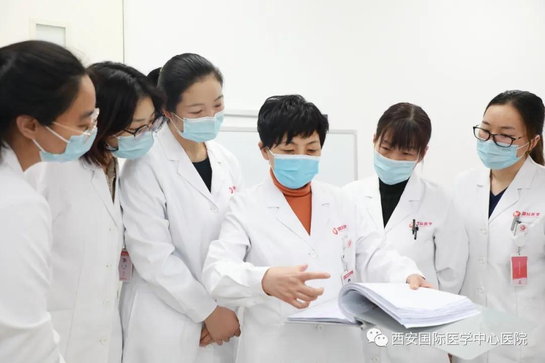 81歲老人腹大如球，一個(gè)半小時(shí)后……