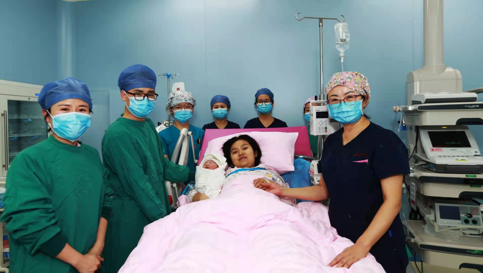 原點新聞—迎新春，西安國際醫(yī)學中心醫(yī)院第一個“金牛寶寶”來啦！