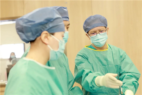 大醫(yī)之術②｜針尖上的絕絕子：“一針”射頻消融解決大問題……