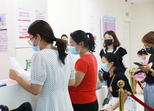 不掛號，解決多個問題，多學(xué)科MDT聯(lián)合門診讓更年期女性少跑腿，更安心！