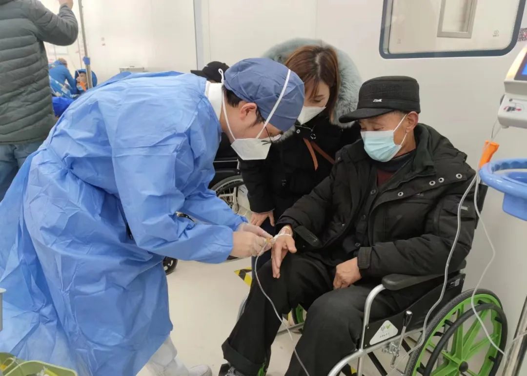 向光而行，致敬元旦堅守“醫(yī)”線的你們！