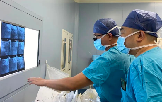 這，就是醫(yī)護(hù)人員的“硬核”擔(dān)當(dāng)！