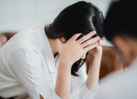 沒食欲、睡眠差、全身乏……這些“長(zhǎng)新冠”癥狀有可能是心理疾病撥打96999-3可免費(fèi)咨詢