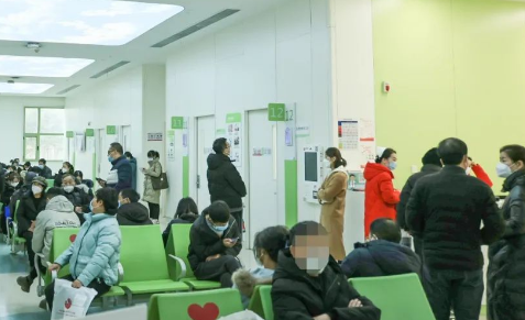 節(jié)后首個工作日|不停歇，他們?nèi)κ刈o(hù)患者健康！