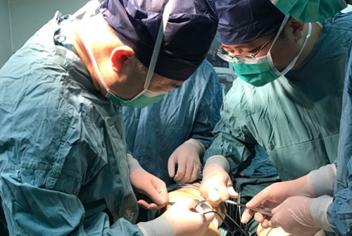 1700公里、27小時，從敦煌到西安，千里求醫(yī)、不負(fù)所盼！