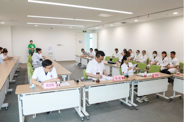 助推學(xué)科高質(zhì)量發(fā)展！我院舉行2021年院級(jí)課題中期答辯會(huì)