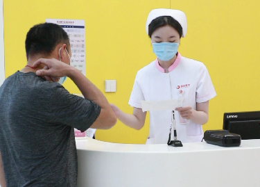 大口吃肉，大碗喝酒！胰腺炎、膽結(jié)石可能已經(jīng)在路上了