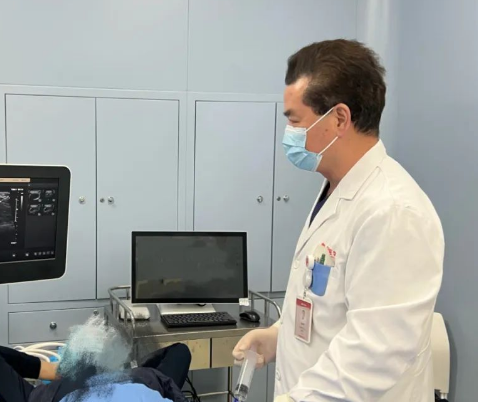 得了囊腫不用愁，一根銀針解煩憂