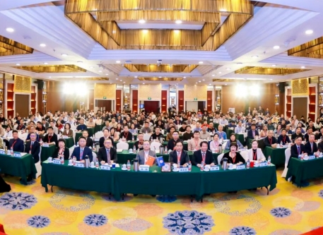 袁清霞當(dāng)選中國(guó)非公立醫(yī)療機(jī)構(gòu)協(xié)會(huì)重癥醫(yī)學(xué)專委會(huì)副主任委員