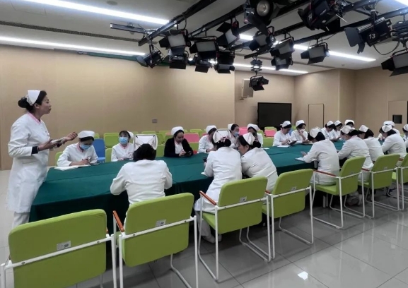 “互聯(lián)網(wǎng)+護(hù)理服務(wù)”全面升級(jí)，專業(yè)護(hù)理咨詢觸手可及