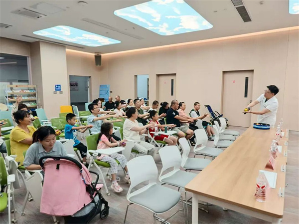 愛在音符中流淌，希望在指尖處傳遞——直擊腦癱多學(xué)科義診現(xiàn)場(chǎng)