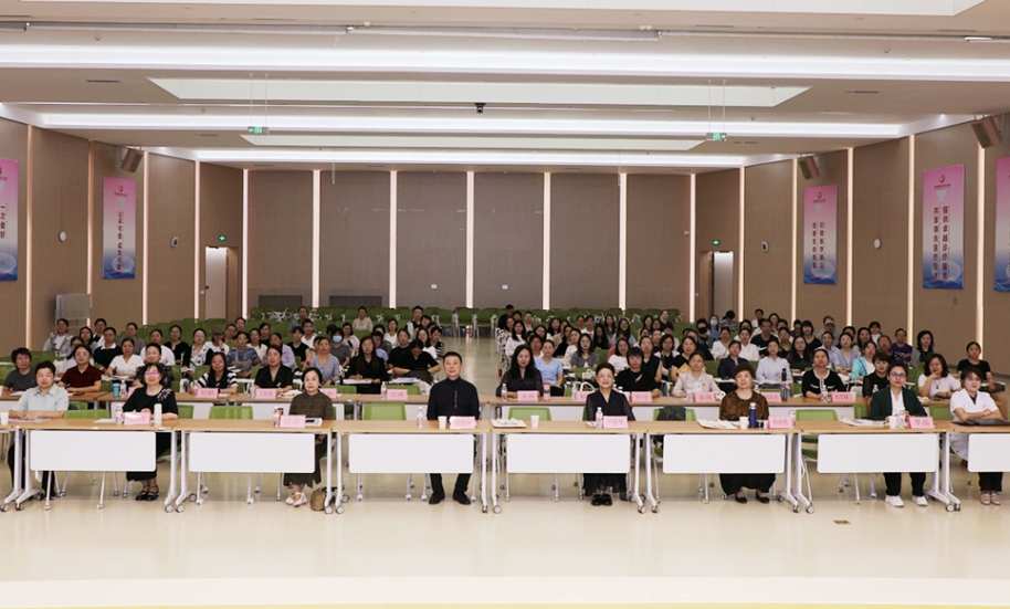 我院召開(kāi)“沙盤(pán)游戲治療技術(shù)在兒童心理行為疾病中的應(yīng)用”培訓(xùn) 