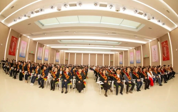 致敬每一位奮斗者！我院舉行2025年度總結(jié)表彰大會(huì)